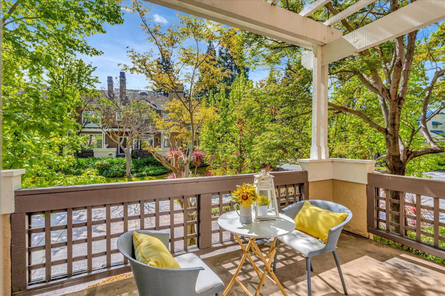 401 Camille CIR 11