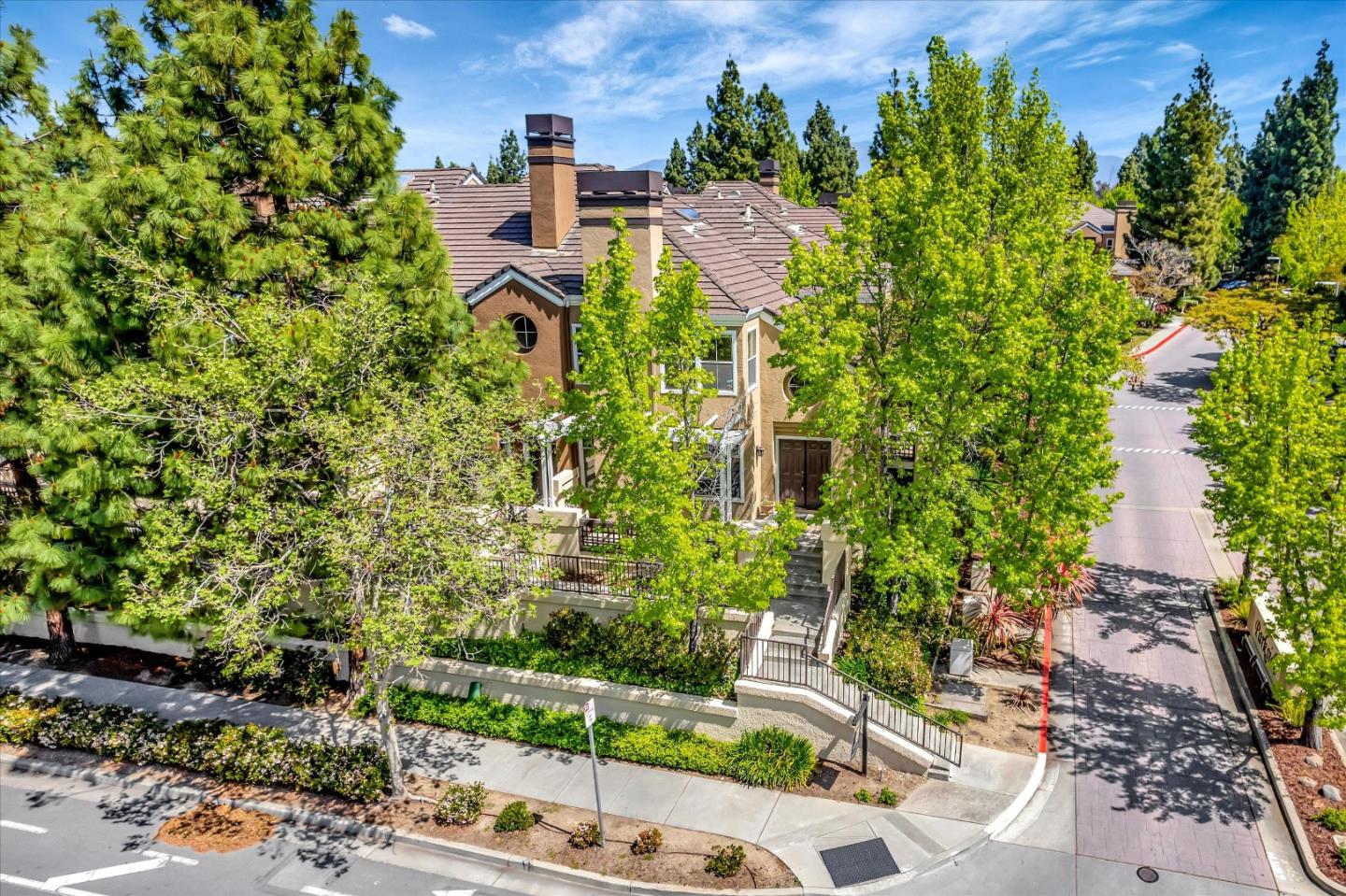 401 Camille CIR 11
