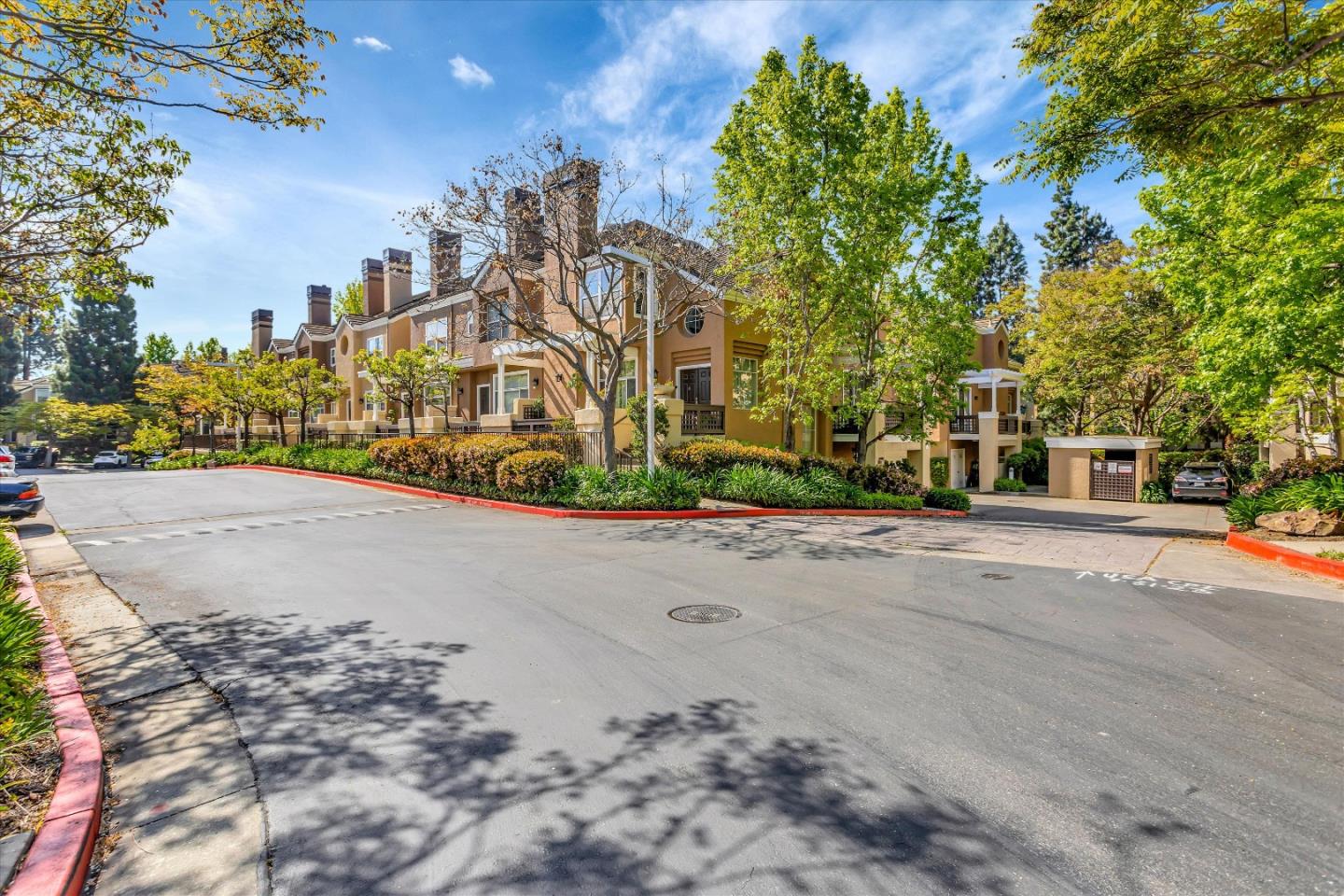 401 Camille CIR 11
