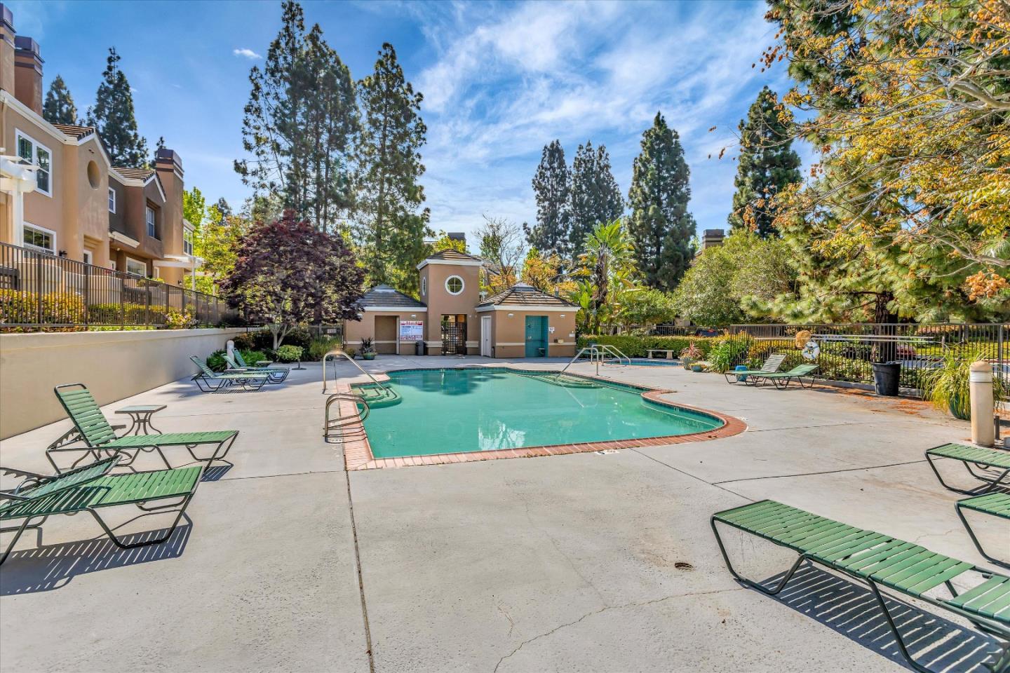 401 Camille CIR 11