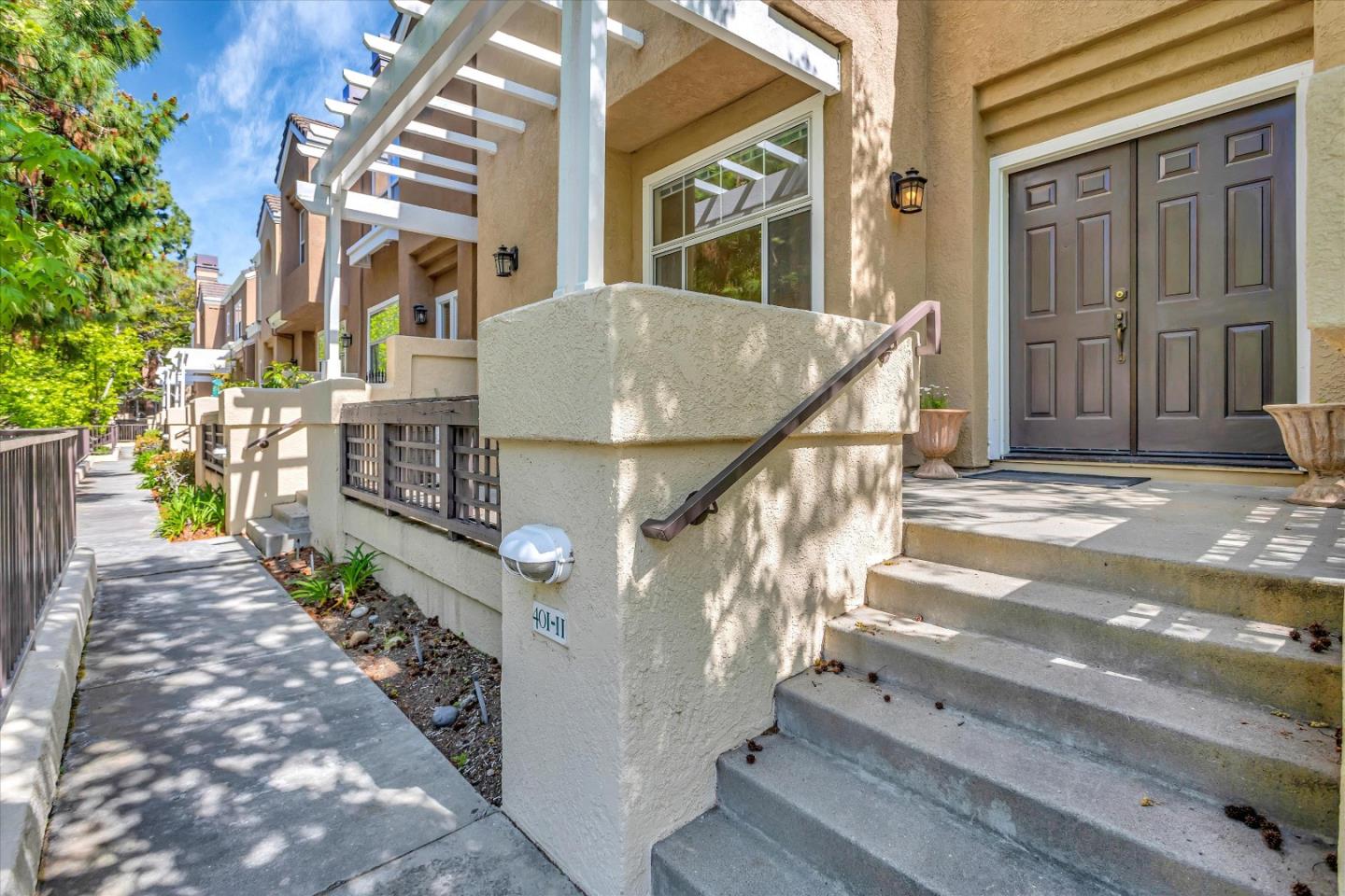 401 Camille CIR 11