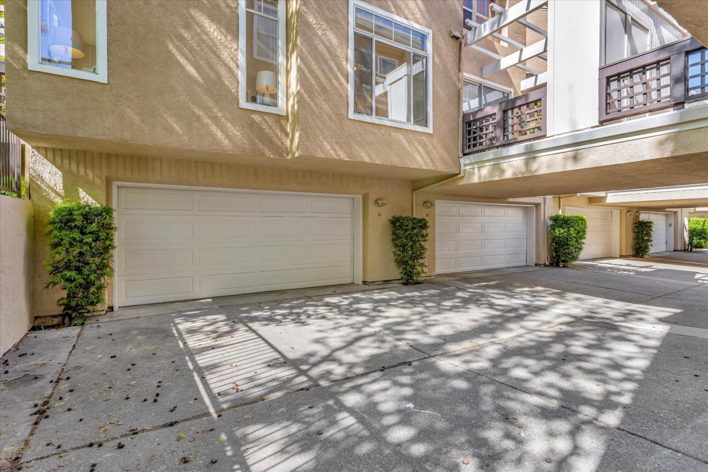 401 Camille CIR 11