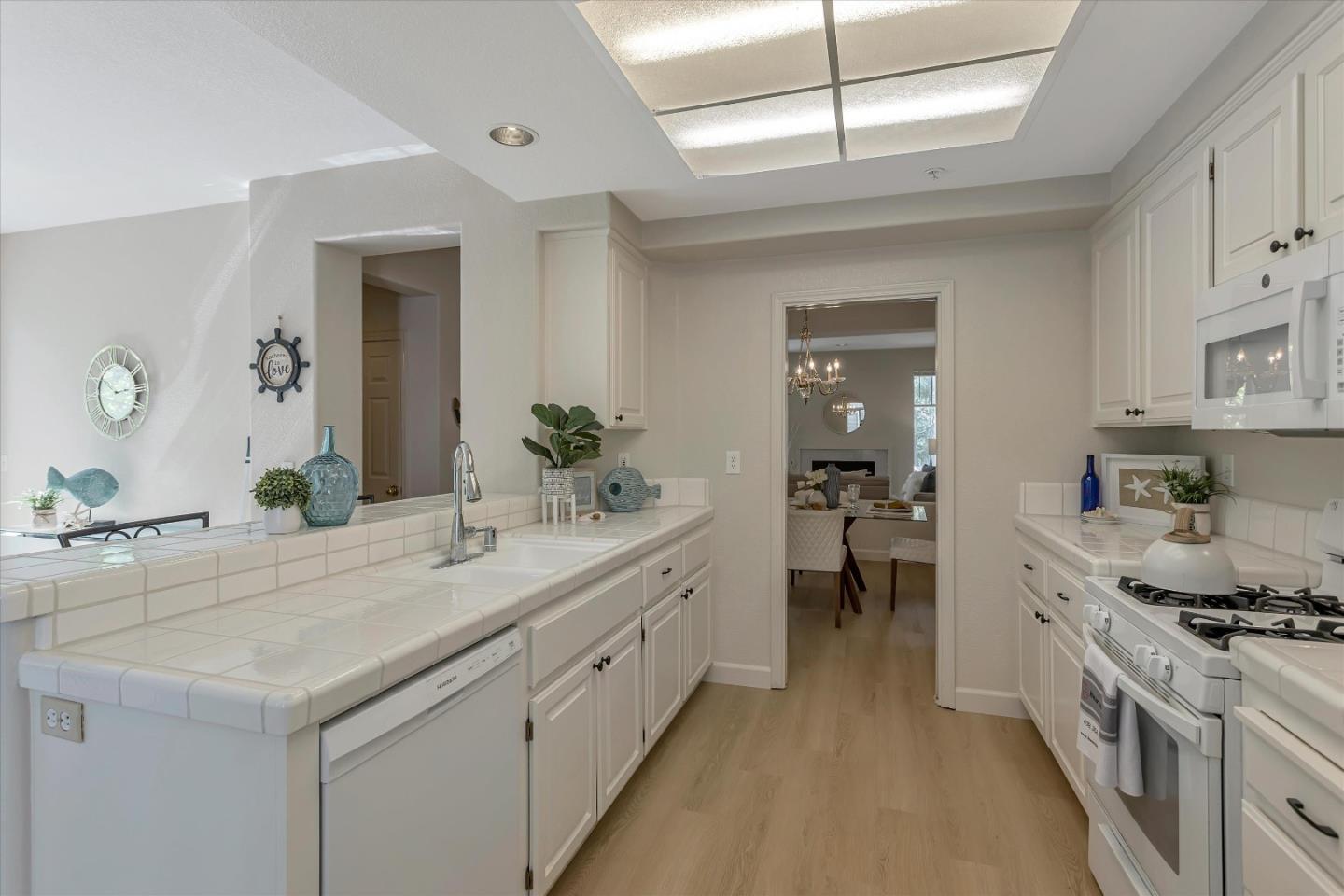 401 Camille CIR 11