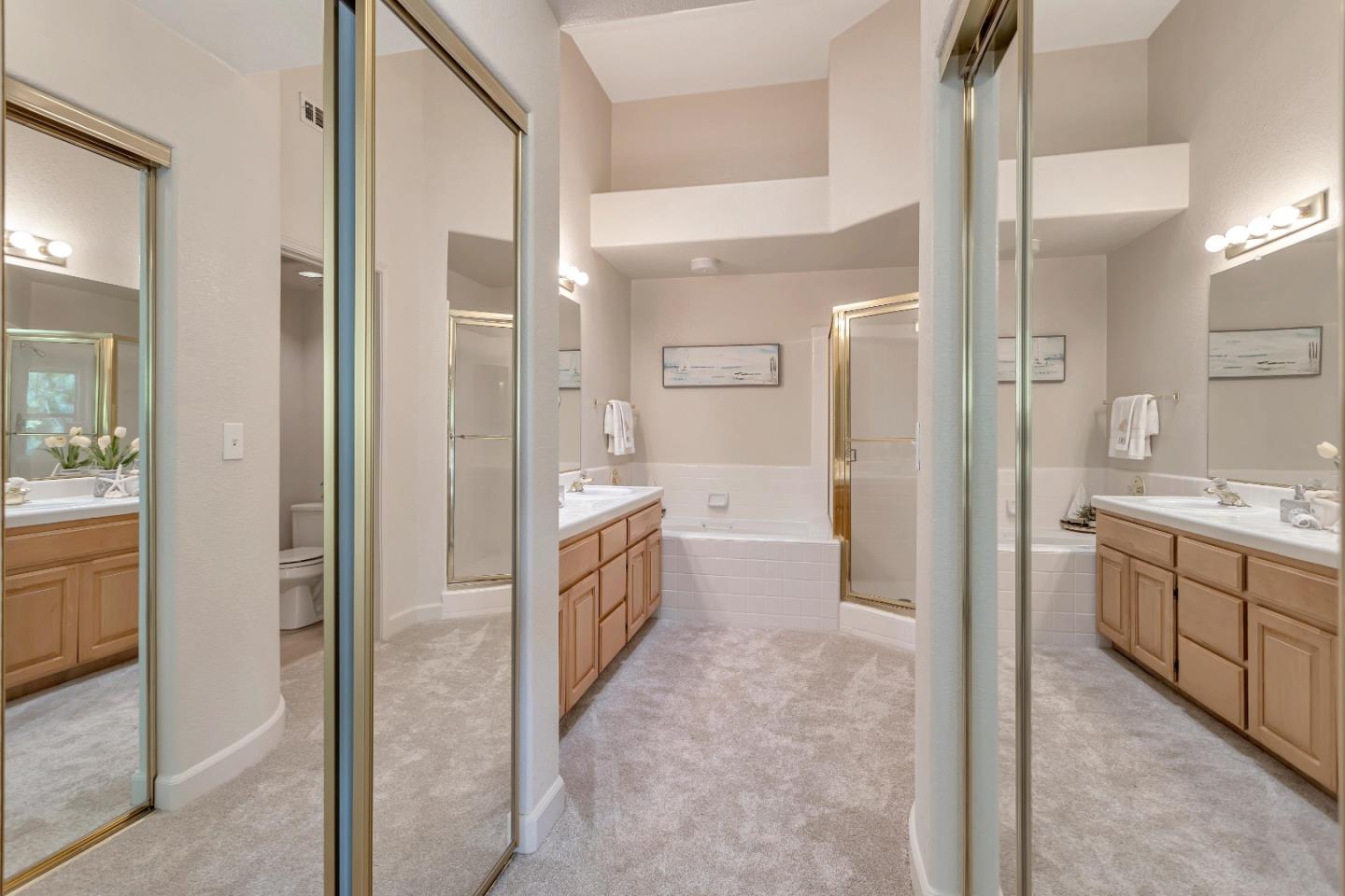 401 Camille CIR 11