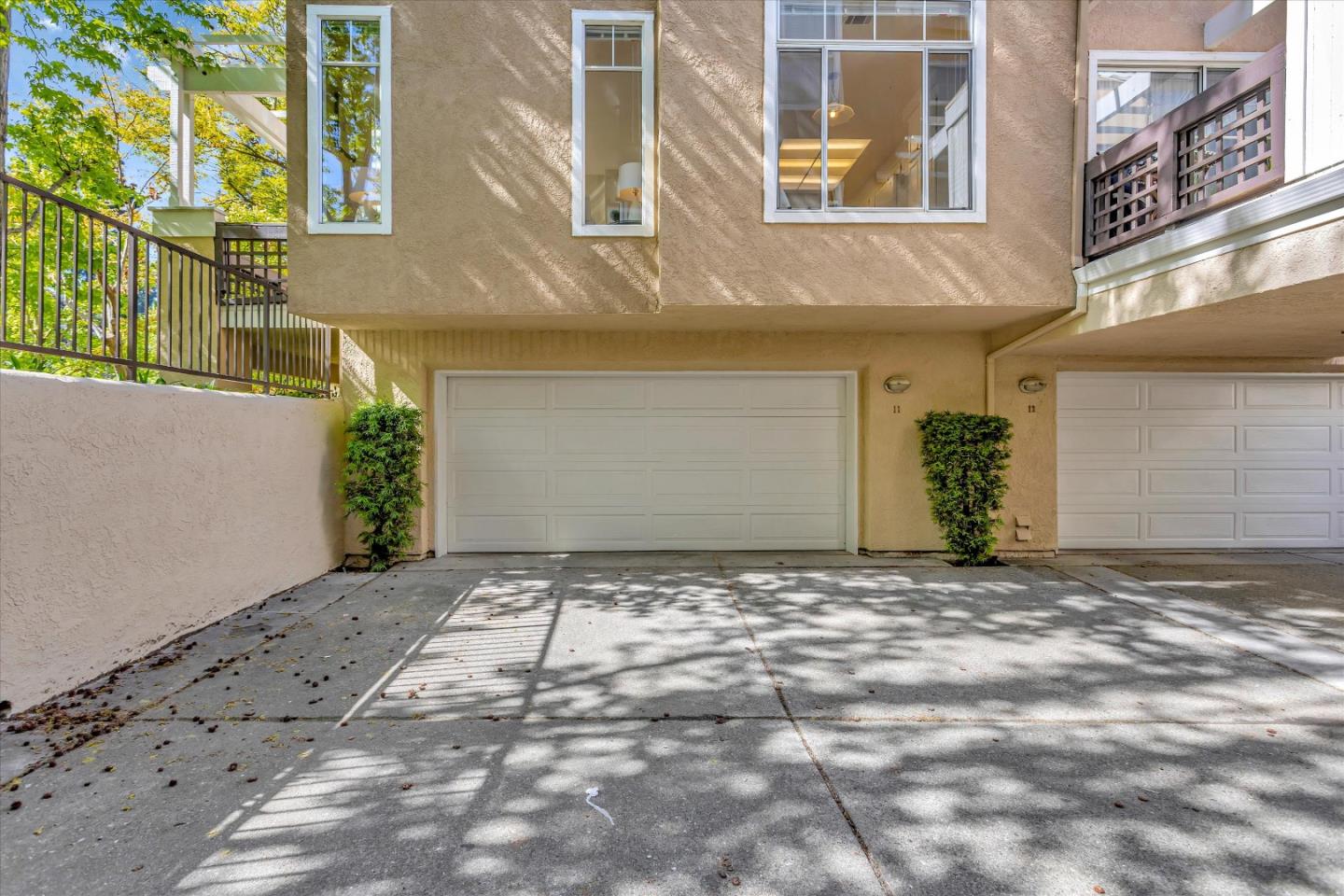 401 Camille CIR 11