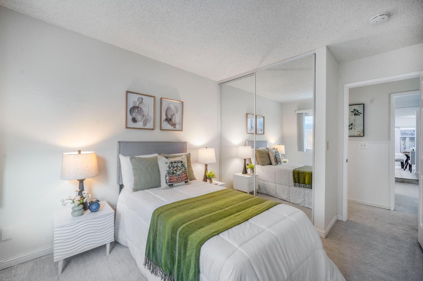 144 Farnham CT