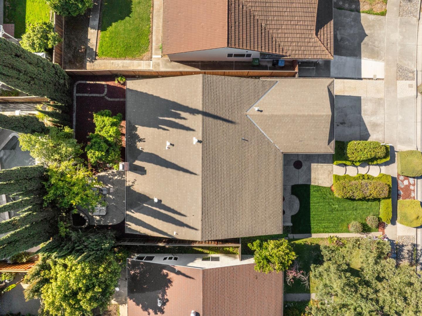144 Farnham CT
