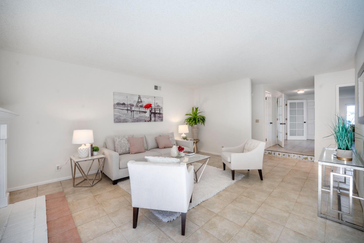 144 Farnham CT