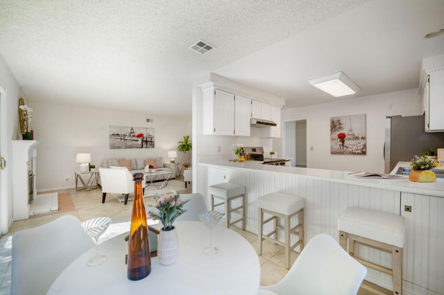 144 Farnham CT