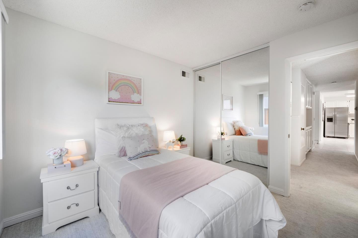 144 Farnham CT
