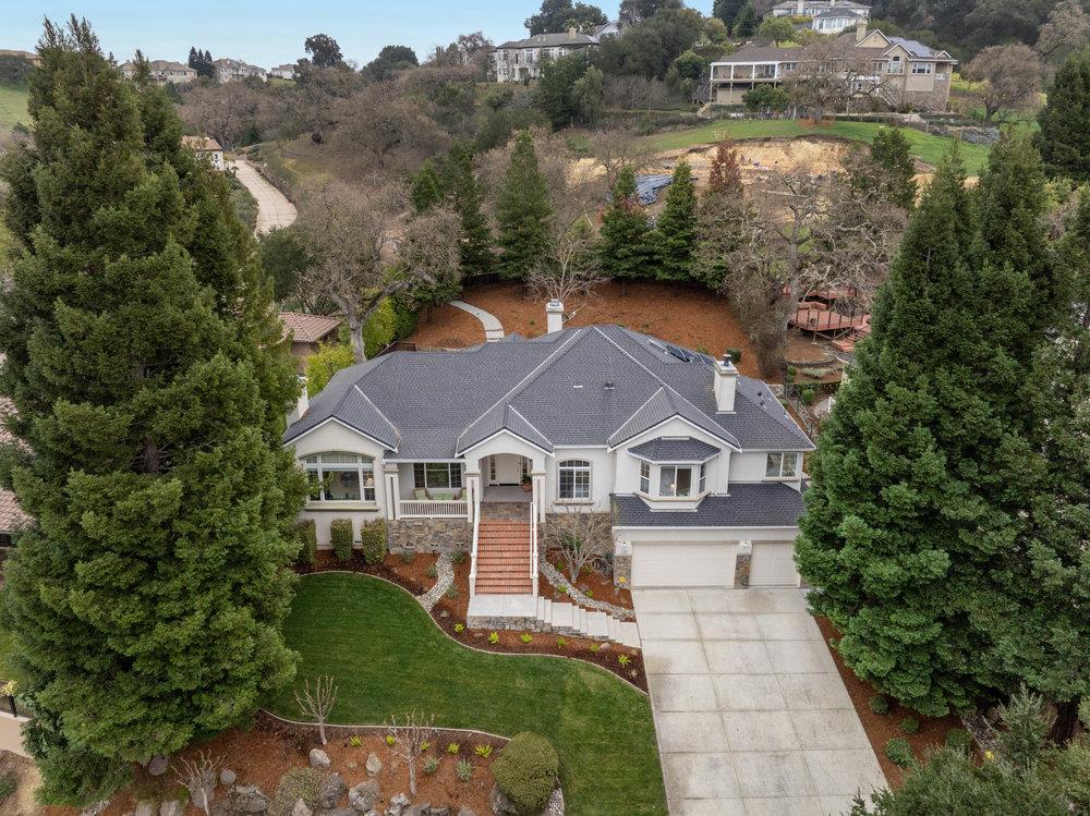 2360 Sunflower CIR