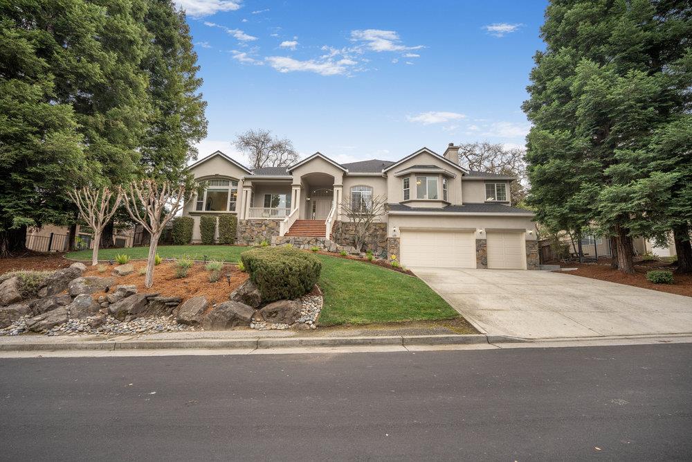 2360 Sunflower CIR