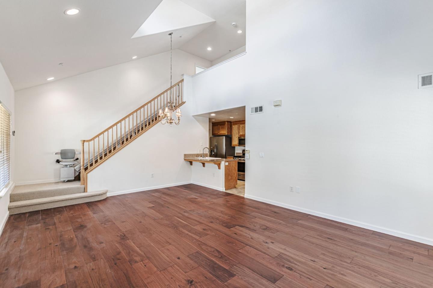 1554 Rosette WAY