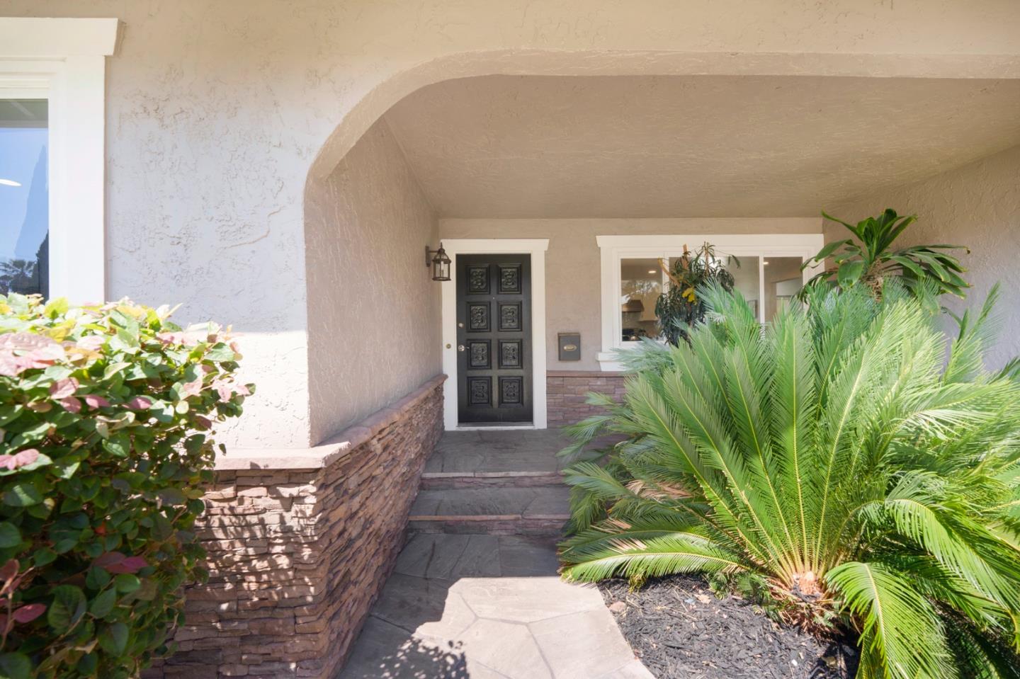 4115 Loganberry DR