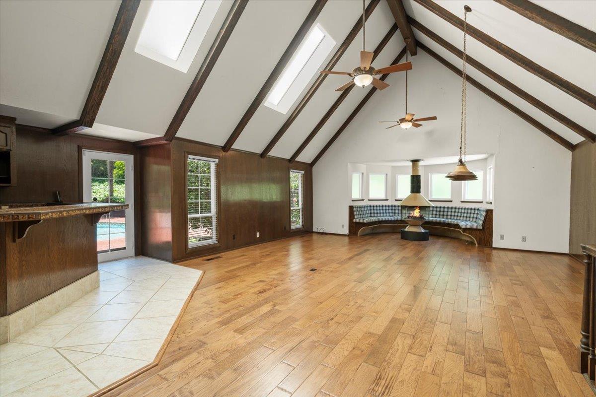 2155 Lilac Lane