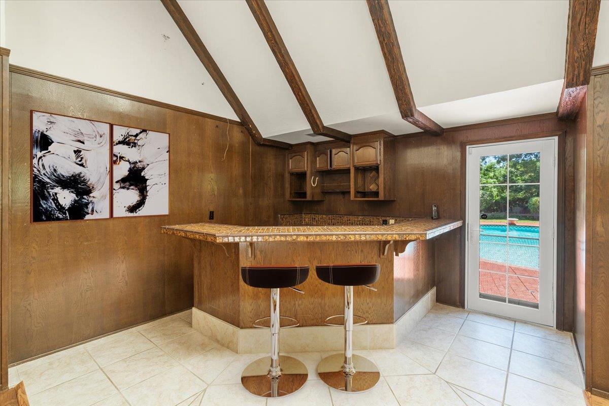 2155 Lilac Lane