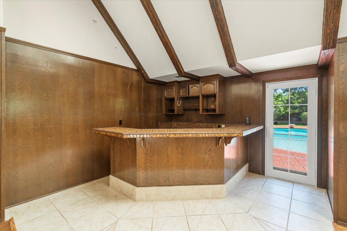 2155 Lilac Lane
