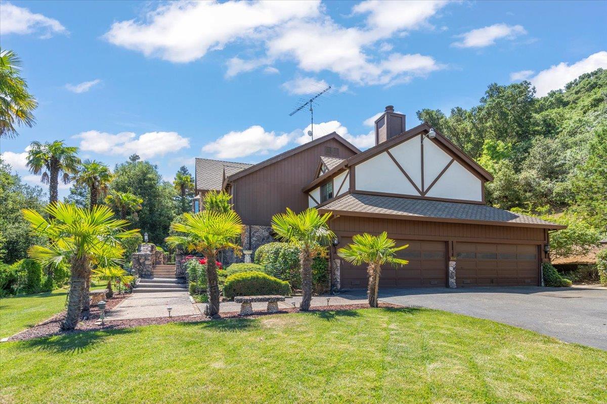 2155 Lilac Lane