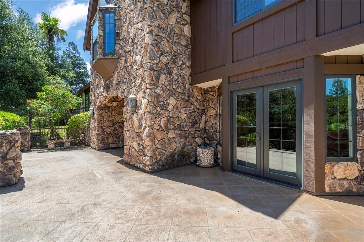 2155 Lilac Lane