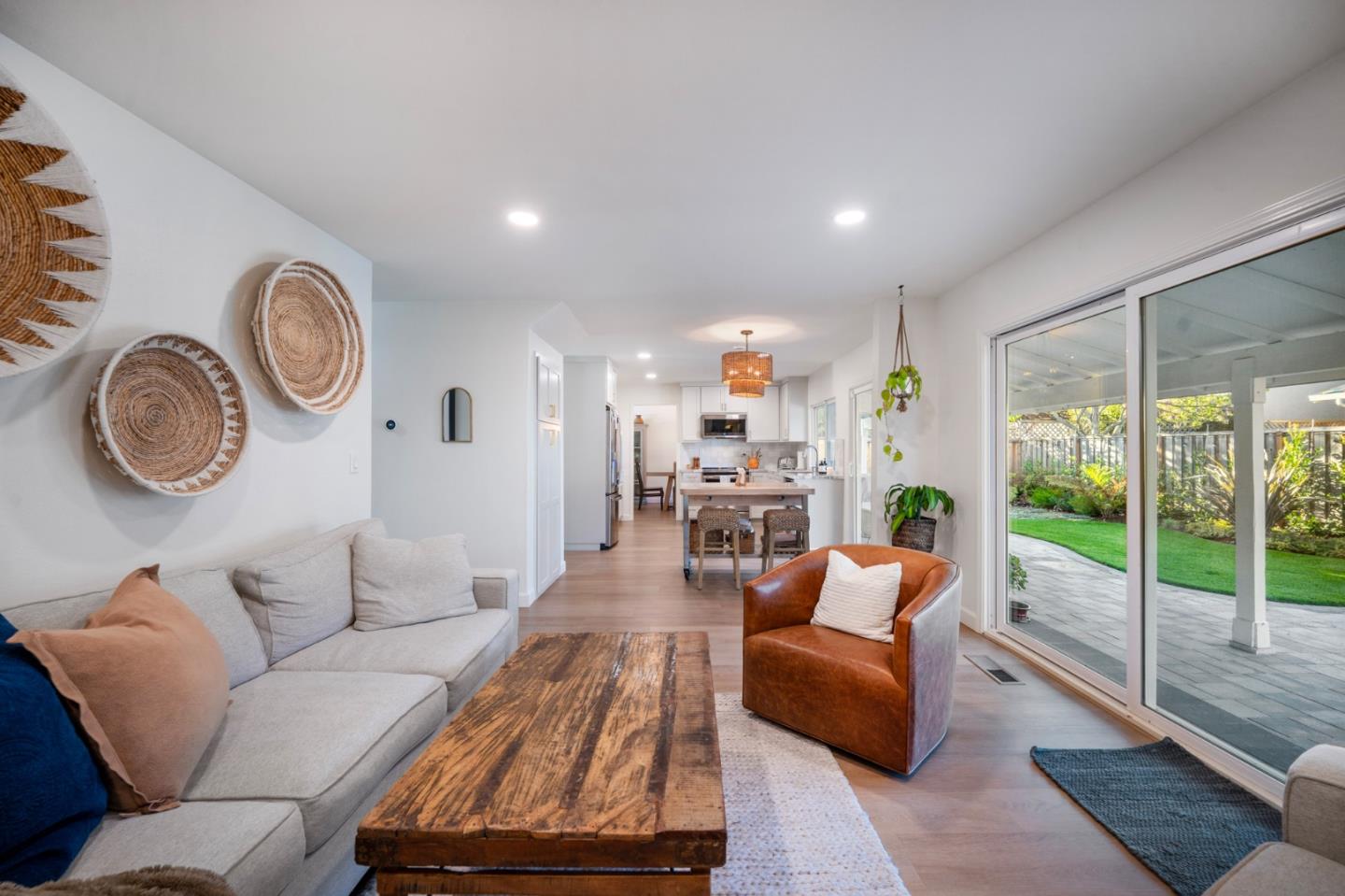 15605 La Mar Drive