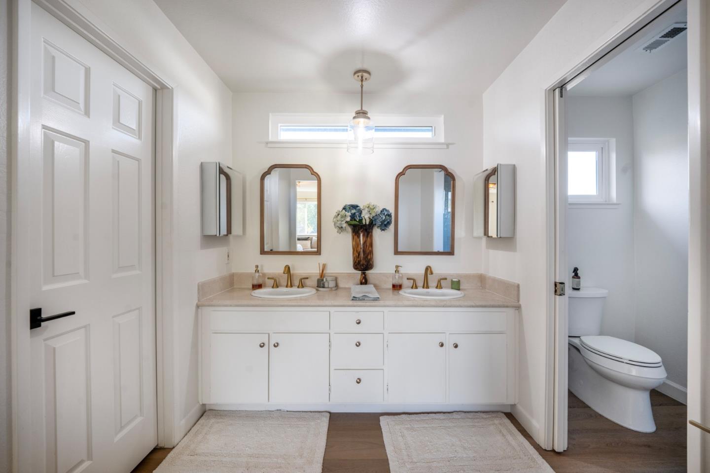15605 La Mar Drive