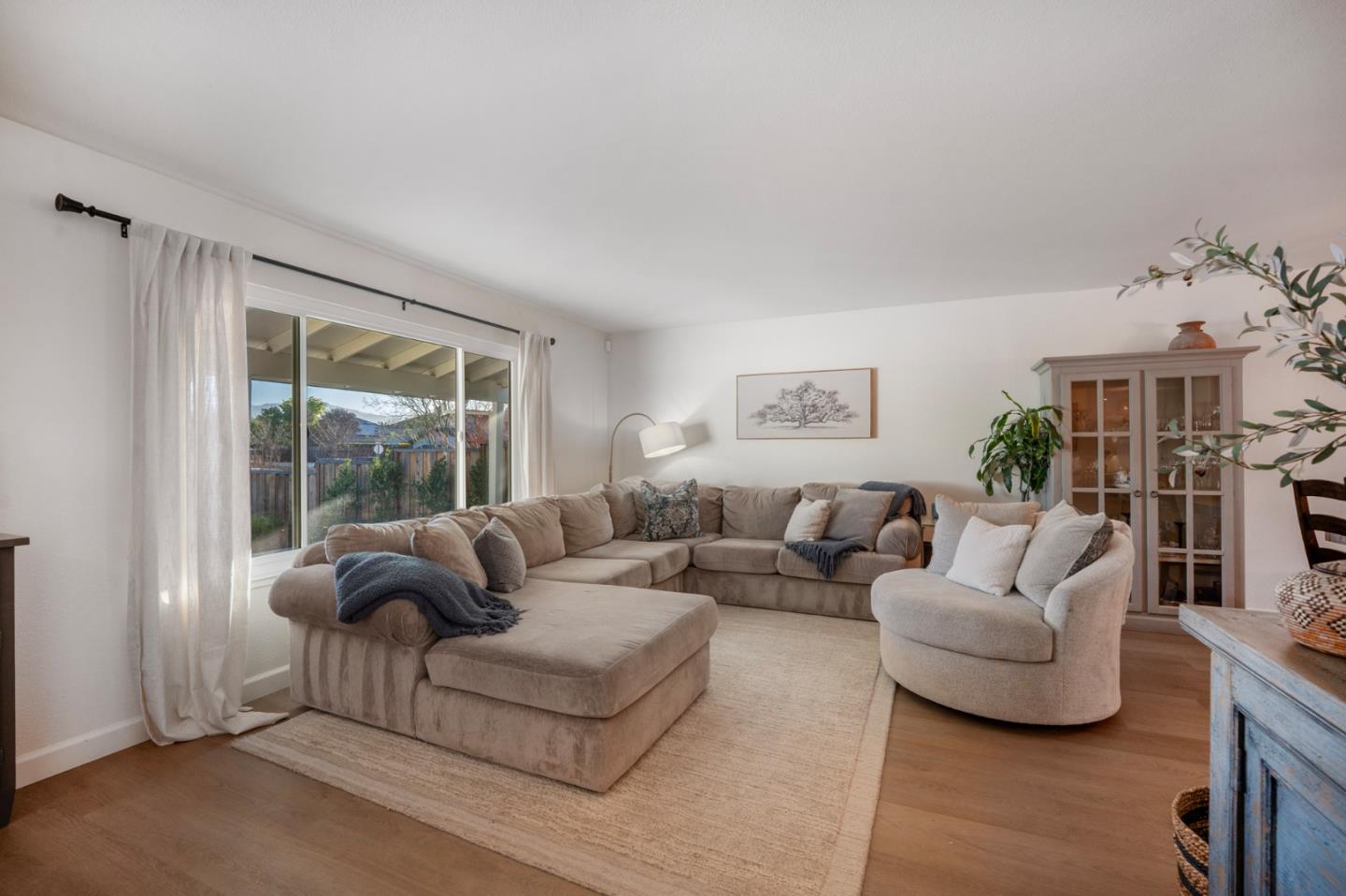15605 La Mar Drive