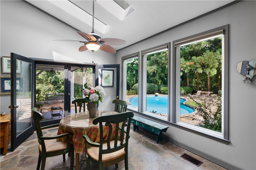 212 Middleton Shores Drive