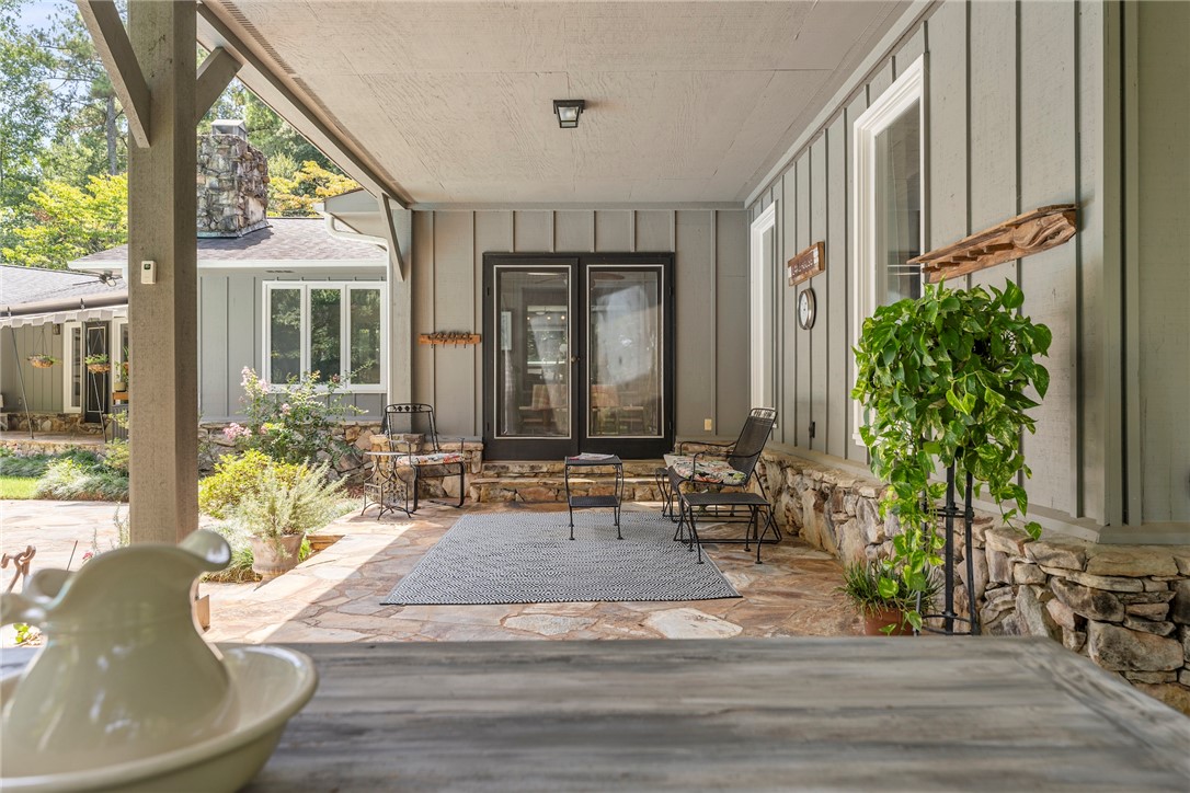 212 Middleton Shores Drive