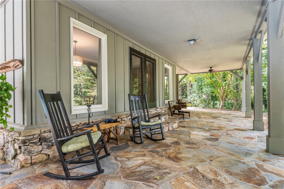 212 Middleton Shores Drive