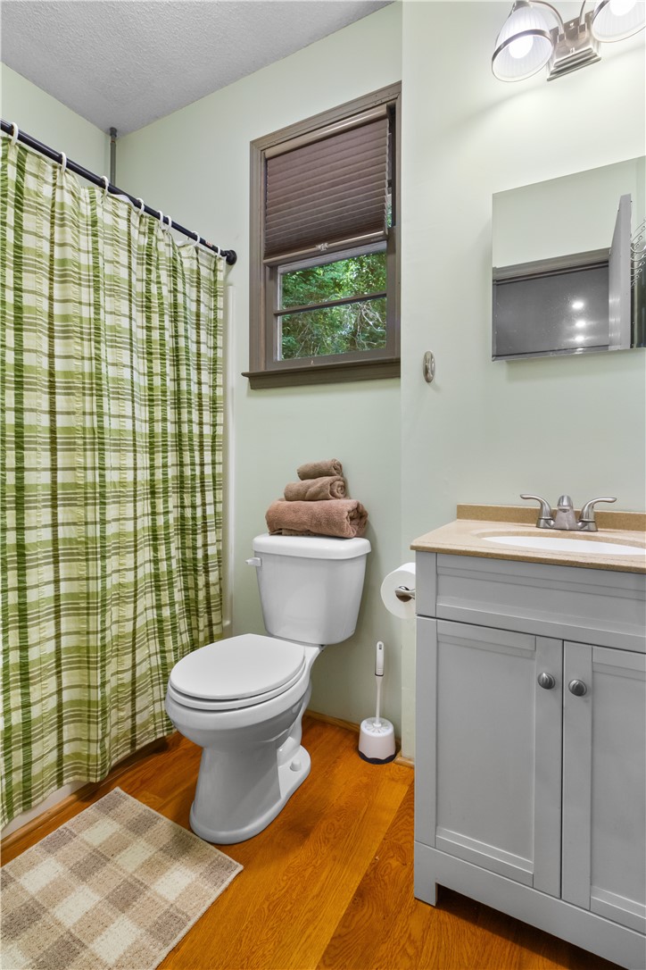 212 Middleton Shores Drive