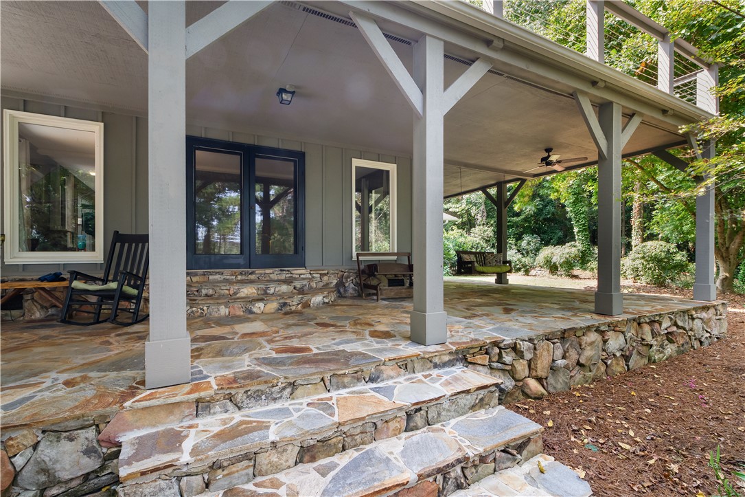 212 Middleton Shores Drive