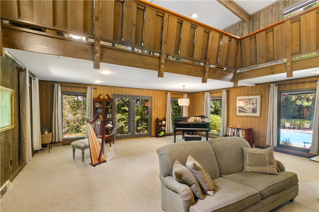 212 Middleton Shores Drive