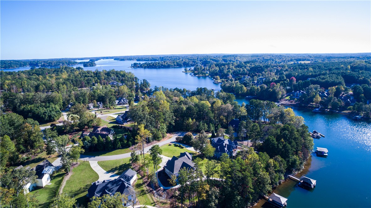 106 Summersweet Lane