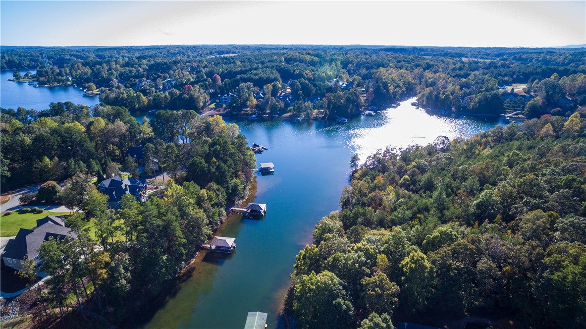 106 Summersweet Lane