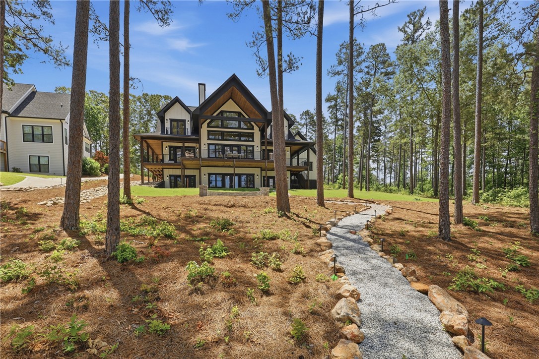 640 Crooked Trace Lane