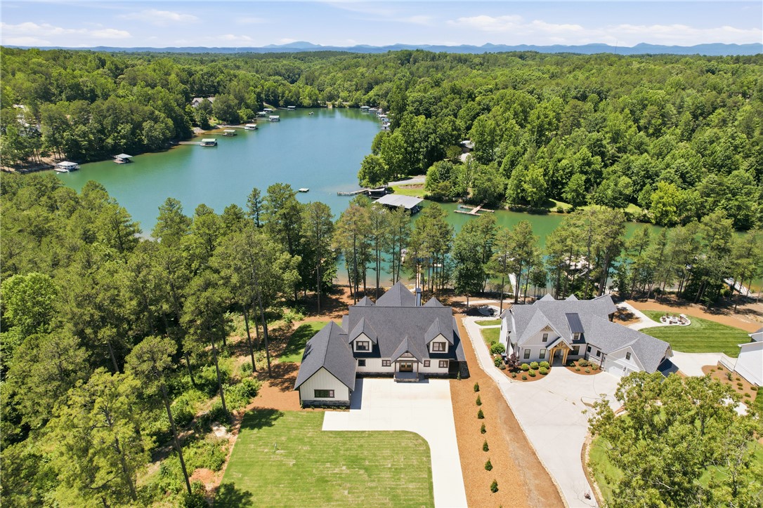 640 Crooked Trace Lane