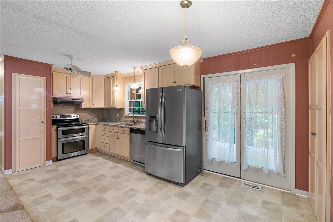 1116 S Andover Drive