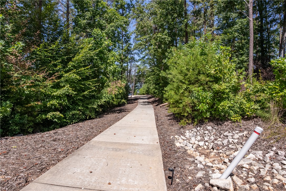2000 Aberdeen Ln Squirrel Point