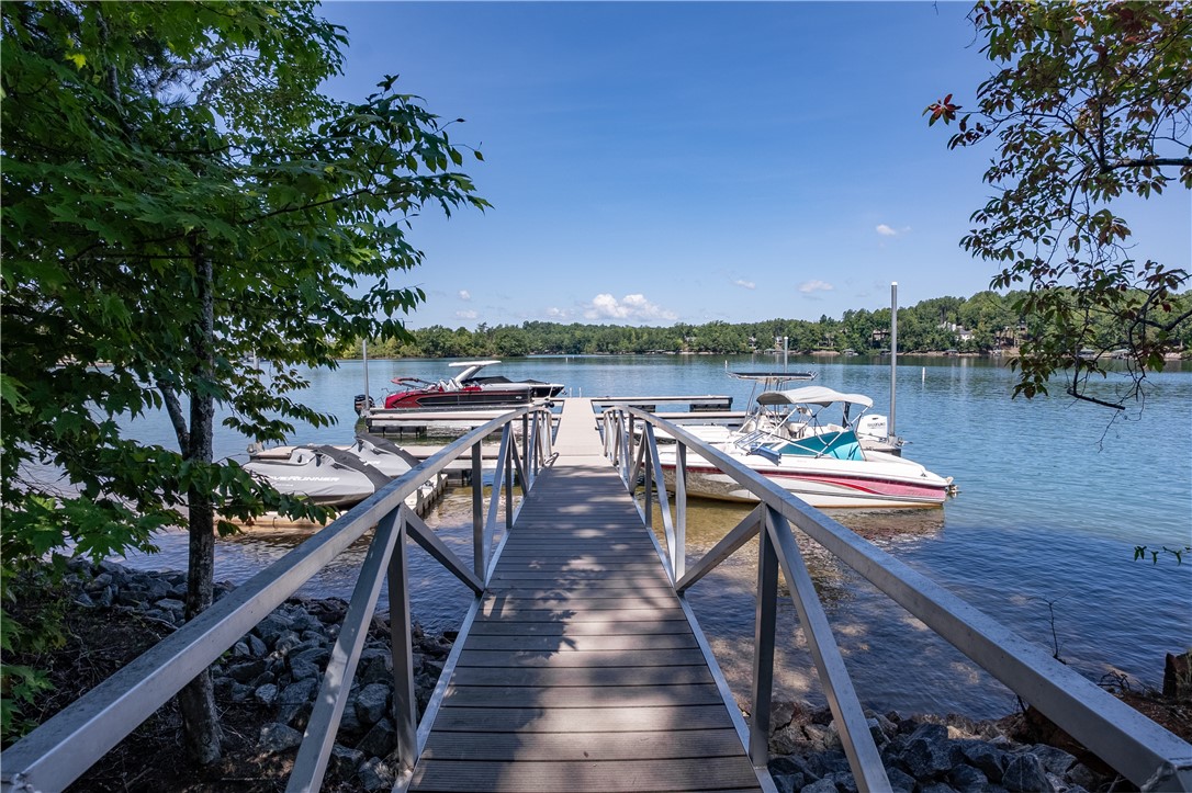 2000 Aberdeen Ln Squirrel Point