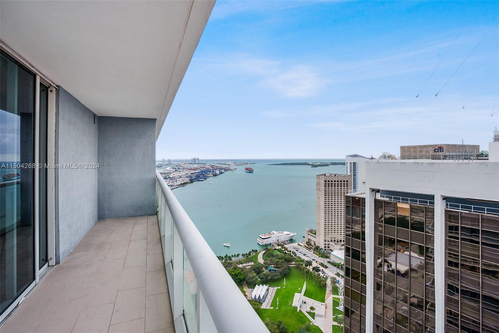 50 Biscayne Blvd # 4611
