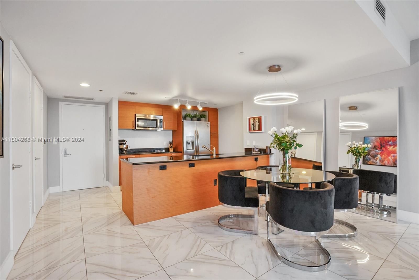 50 Biscayne Blvd # 4611