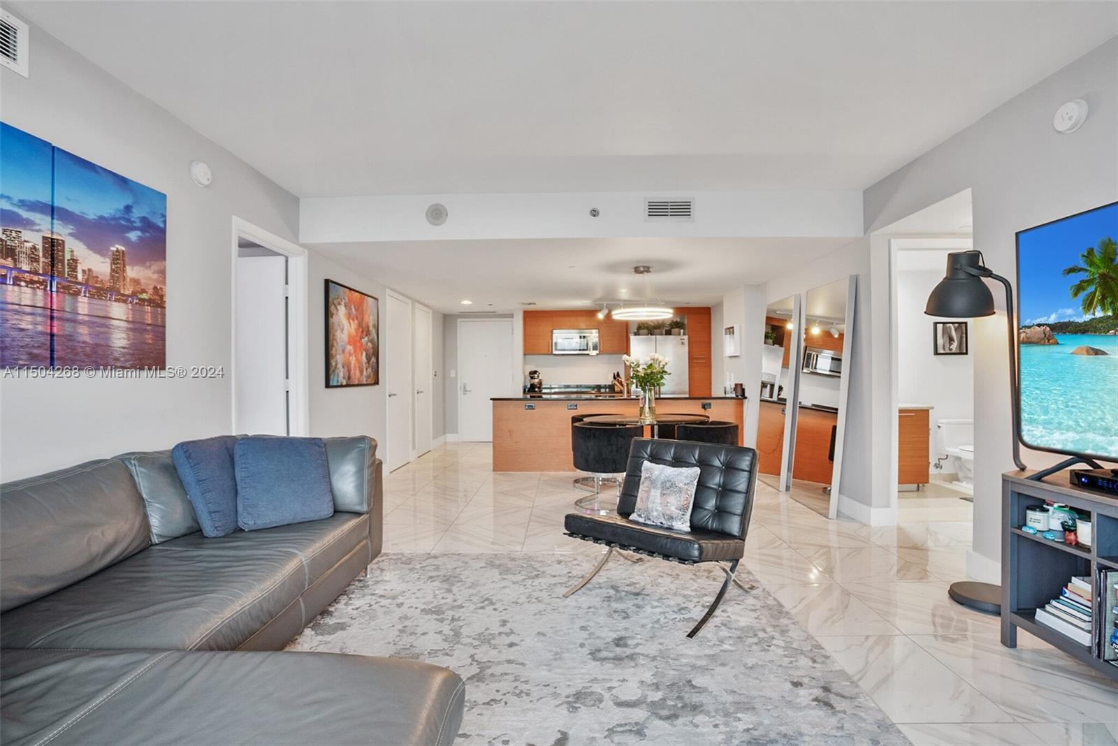50 Biscayne Blvd # 4611