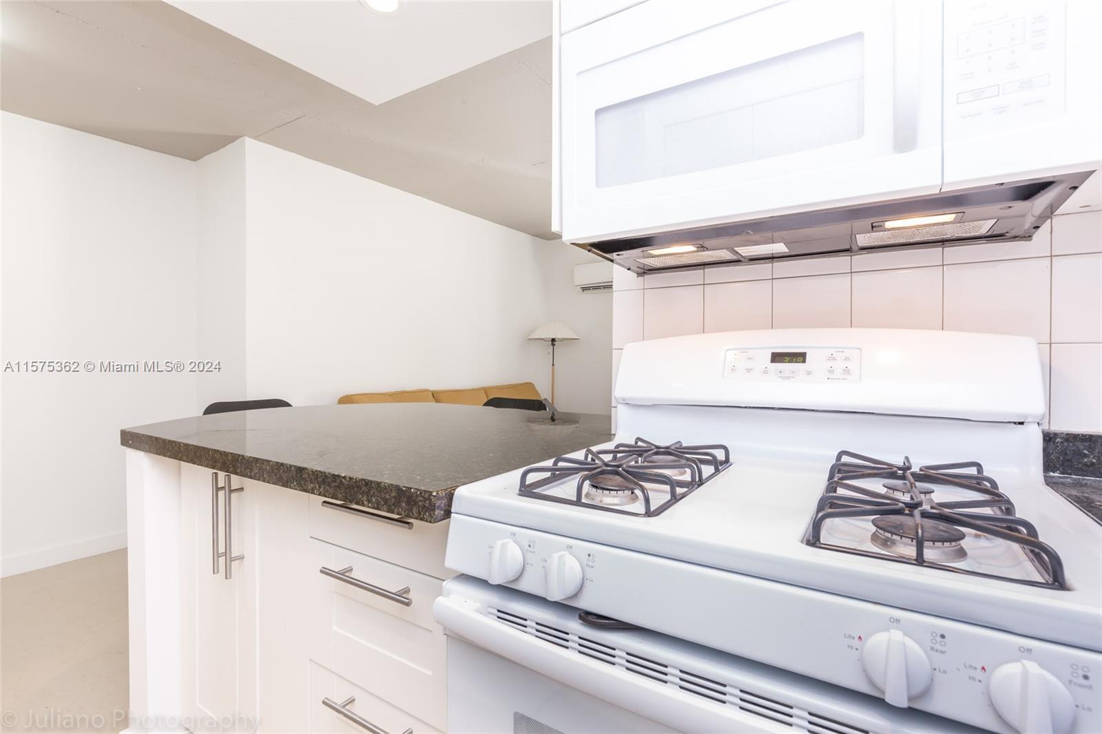 915 Jefferson Ave # 2A