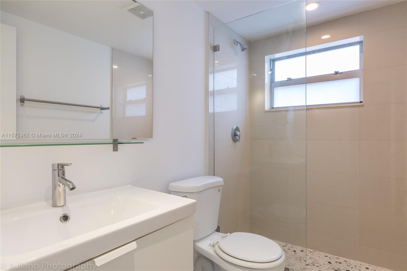 915 Jefferson Ave # 2A