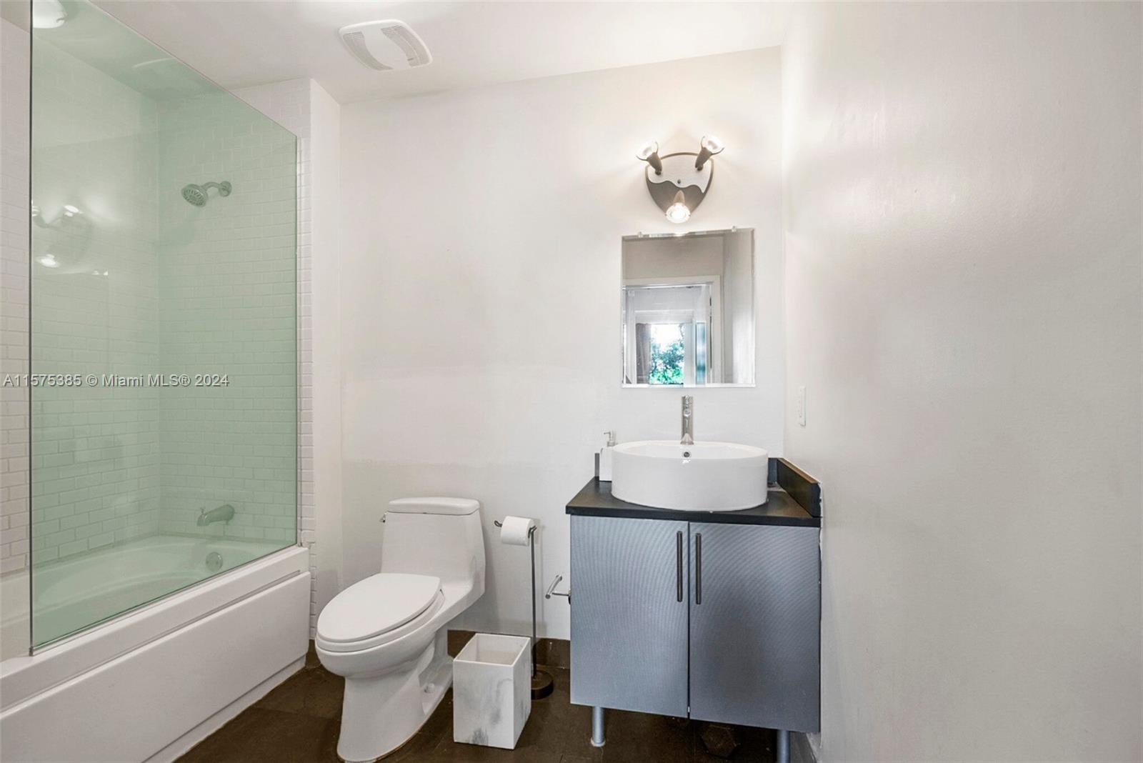 1700 Meridian Ave # 208
