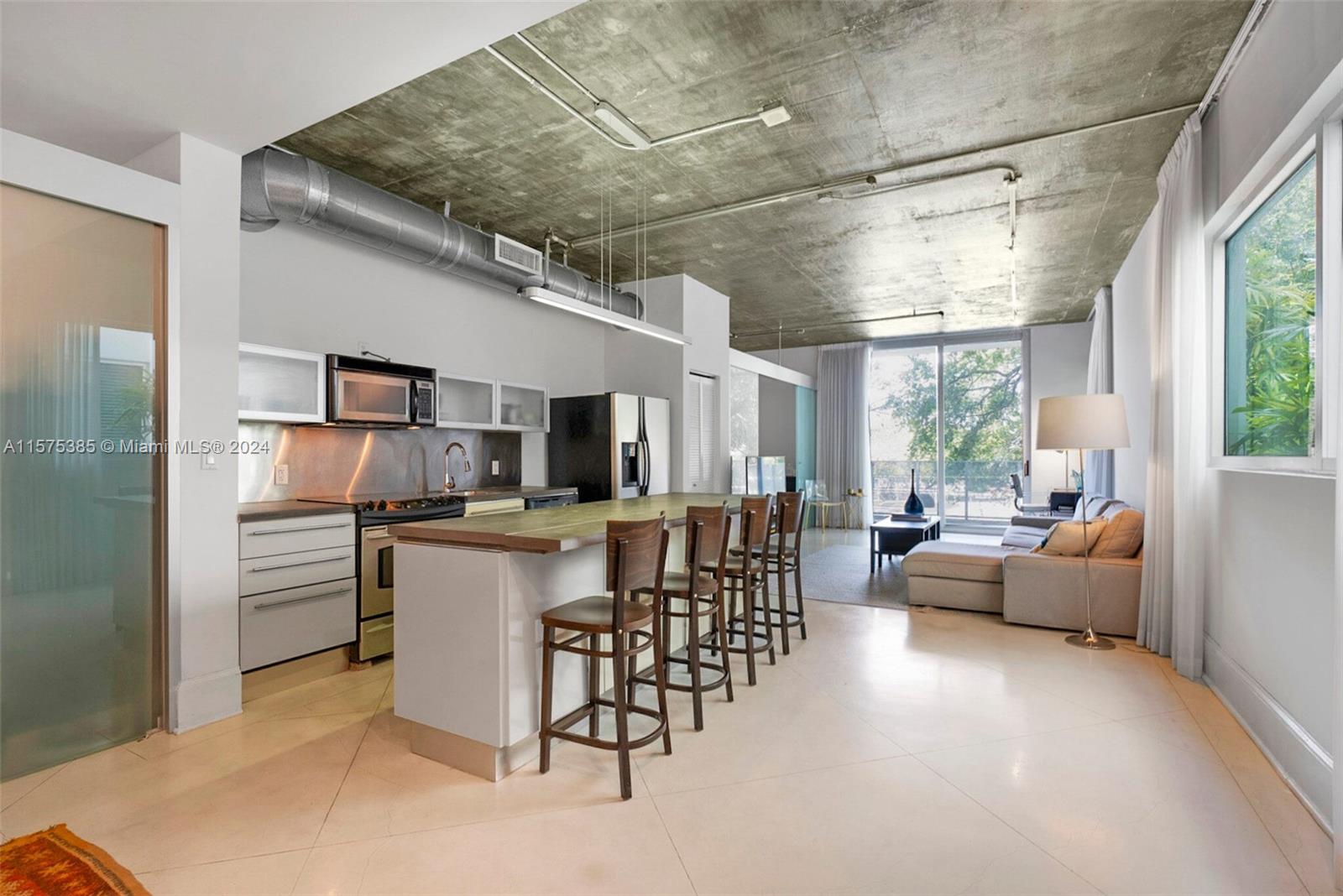 1700 Meridian Ave # 208