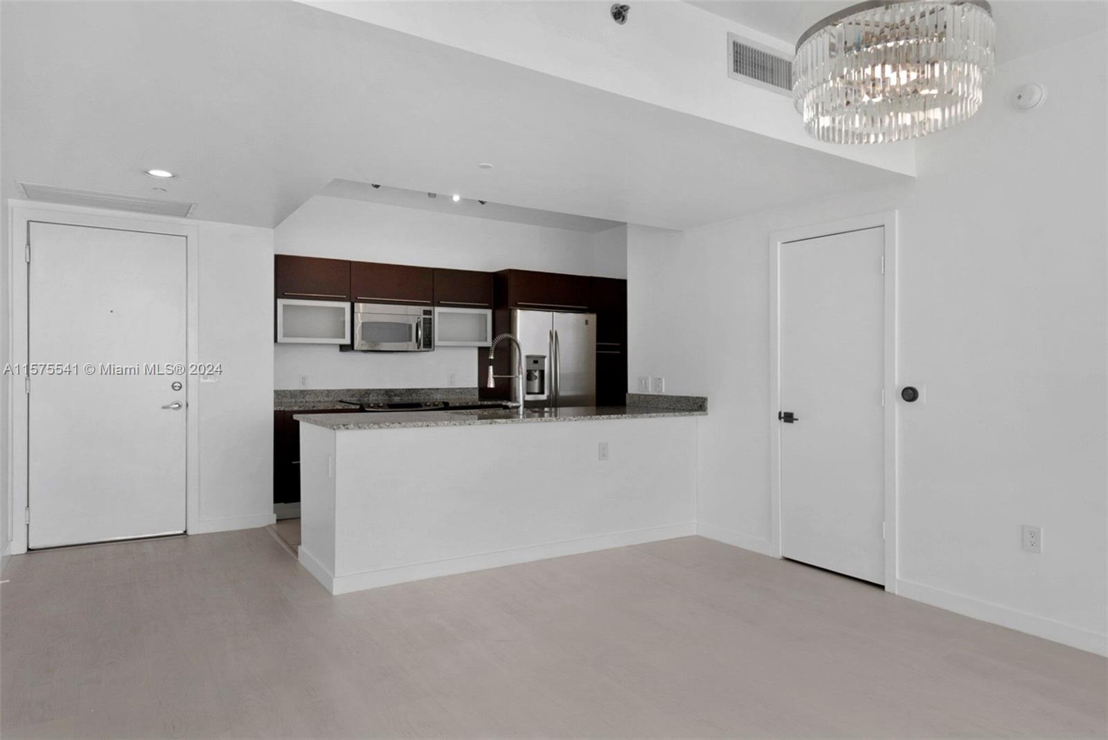 951 Brickell Ave # 2206