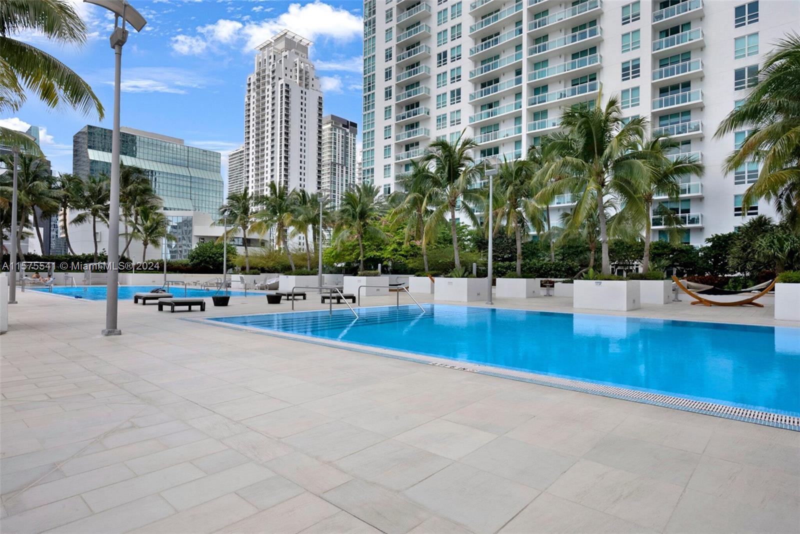 951 Brickell Ave # 2206