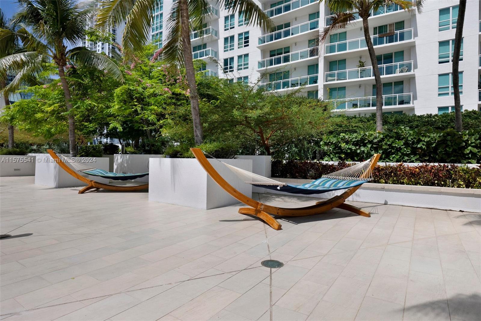 951 Brickell Ave # 2206