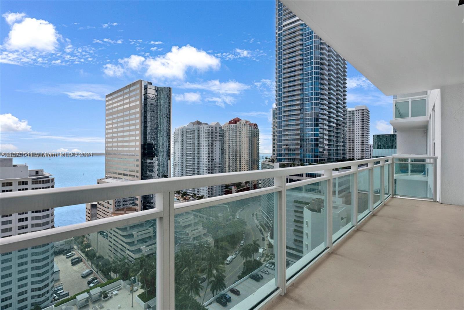 951 Brickell Ave # 2206